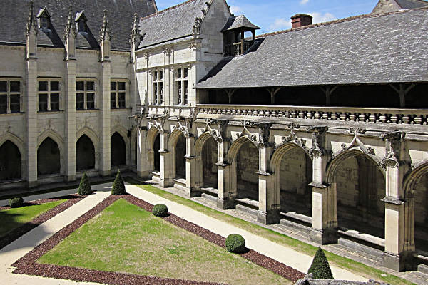 St. Gatien Cathedral